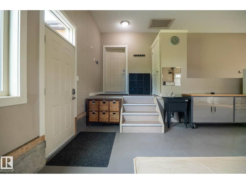 211 Aspen DR — photo 34 of 40
