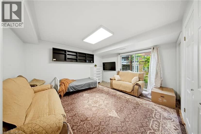 384 LIMERIDGE Road E Unit# 16 — photo 9 of 35