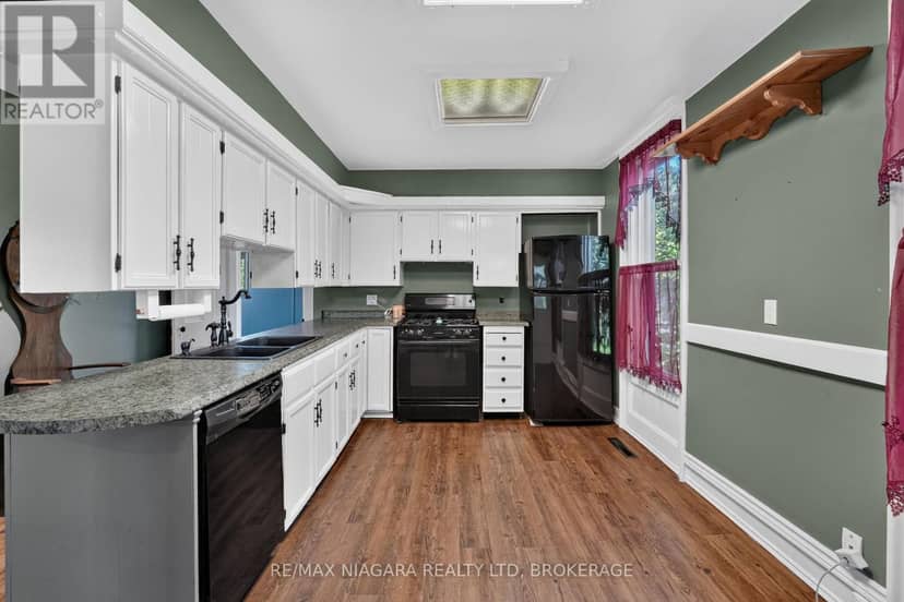 3776 Bertie Street — photo 13 of 40