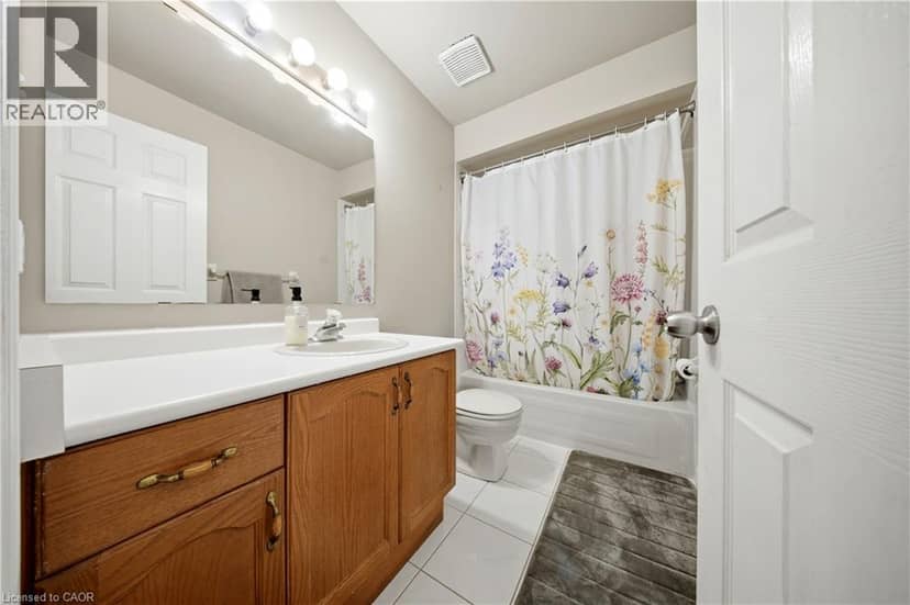384 LIMERIDGE Road E Unit# 16 — photo 32 of 35