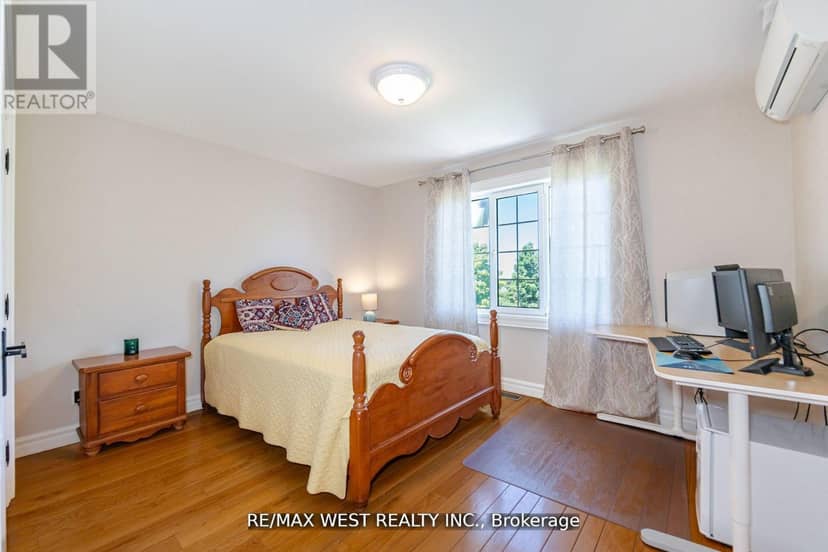 7 Stewart Crescent — photo 19 of 37