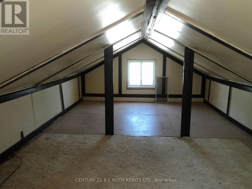 137 Dufferin Street — photo 14 of 33