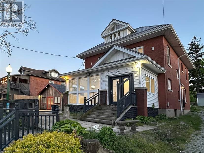 215 MAIN Street — photo 2 of 40
