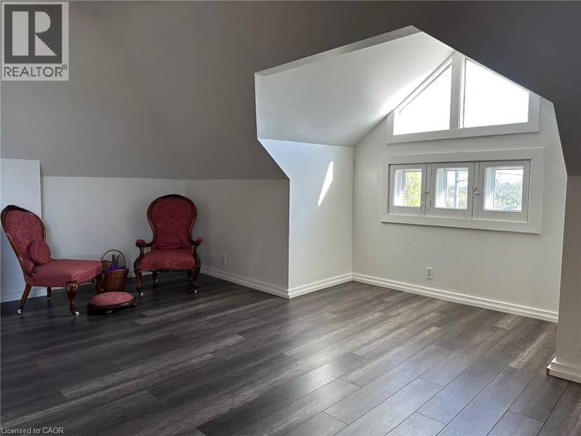 215 MAIN Street — photo 31 of 40