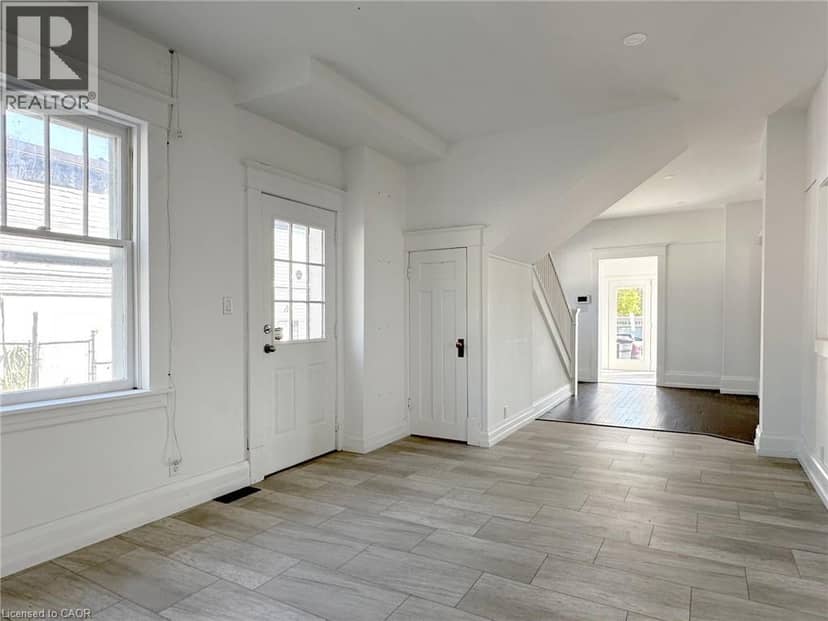 215 MAIN Street — photo 7 of 40