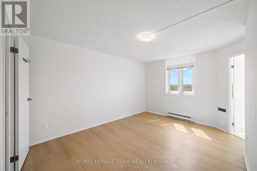 719 - 1025 Grenon Avenue — photo 19 of 40