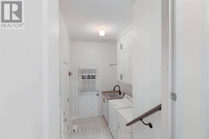 2 Lady Valentina Avenue — photo 37 of 40
