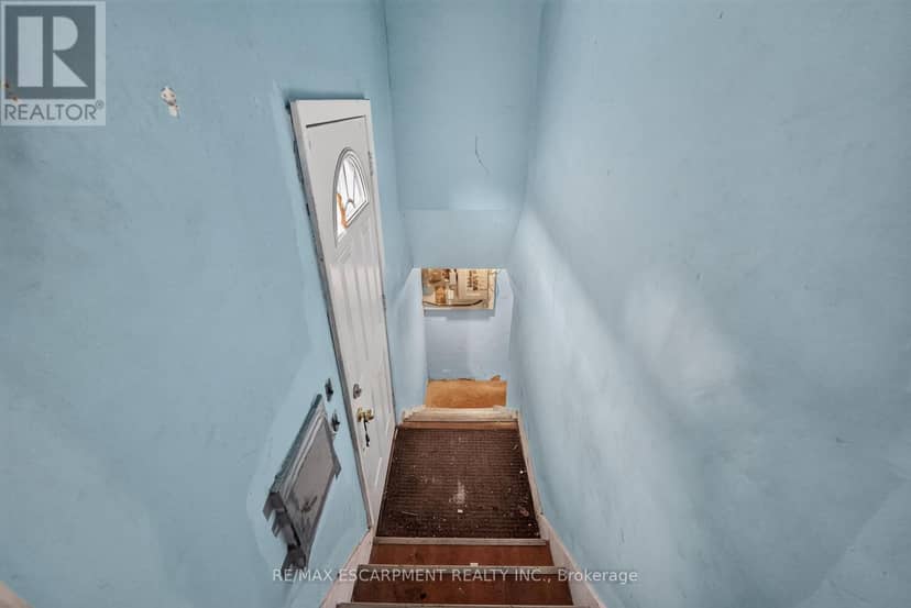 689 Burgess Avenue — photo 11 of 17
