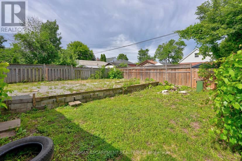 689 Burgess Avenue — photo 3 of 17