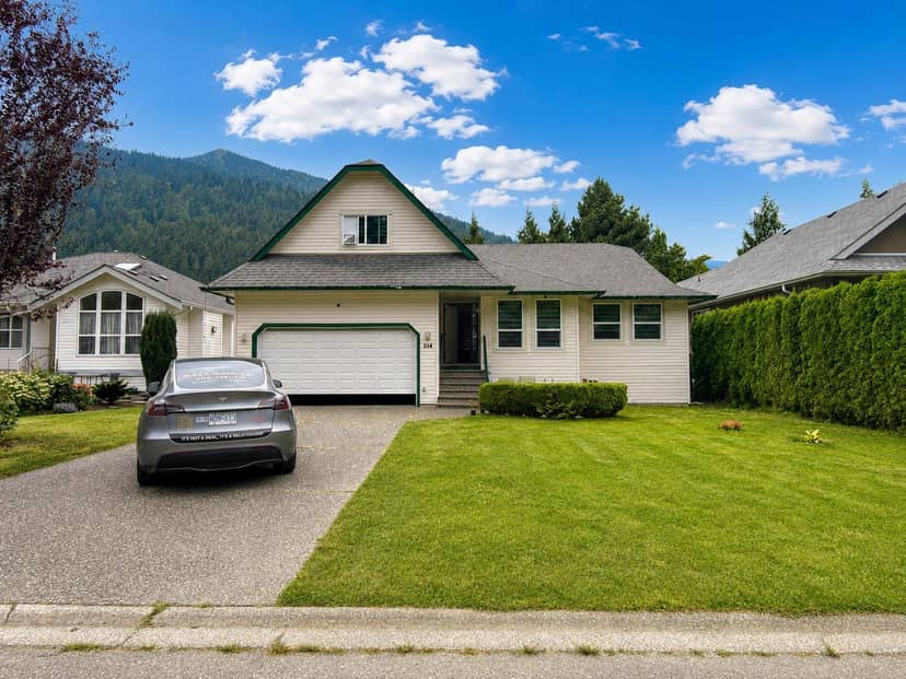 314 MIAMI RIVER DRIVE, Harrison Hot Springs, Harrison Hot Springs