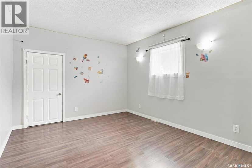 1539 B Avenue N — photo 12 of 40