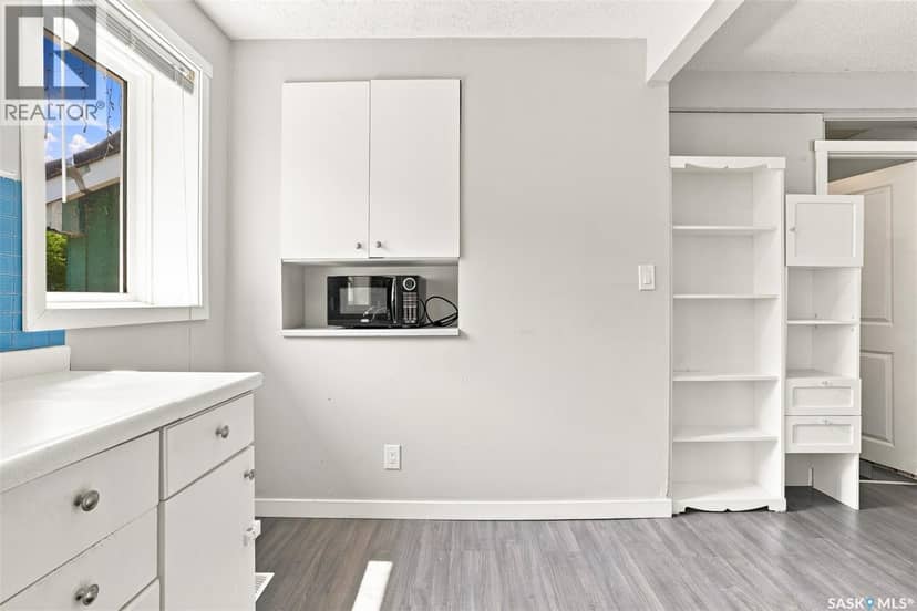 1539 B Avenue N — photo 18 of 40
