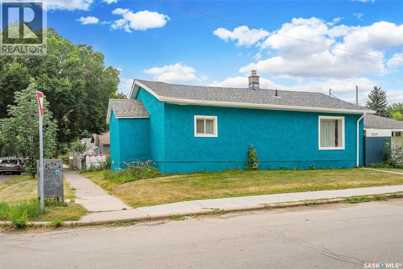 1539 B Avenue N, Saskatoon, photo 2