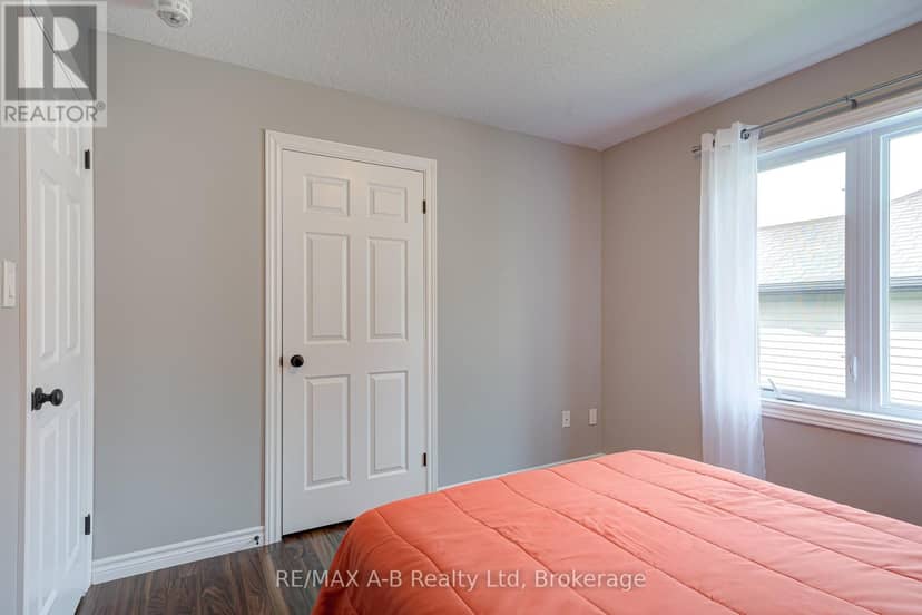 79 Sylvia Street — photo 18 of 40