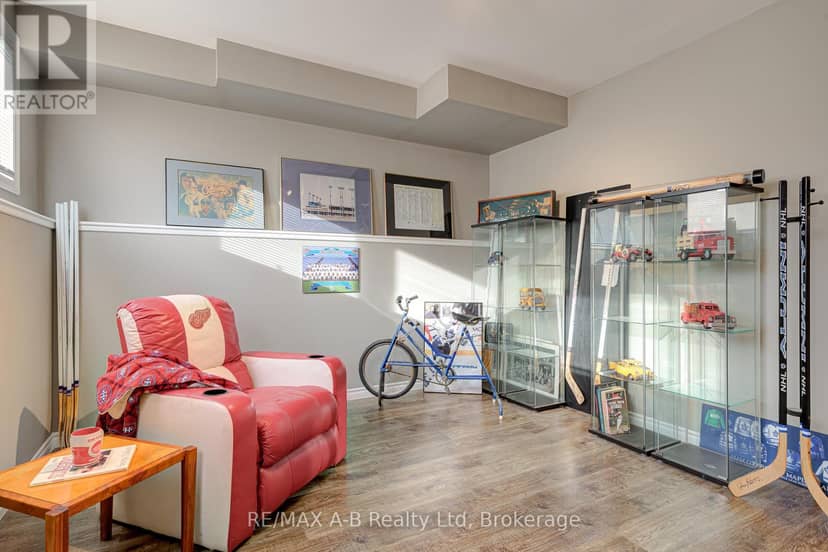 79 Sylvia Street — photo 33 of 40