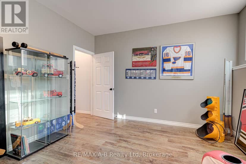 79 Sylvia Street — photo 34 of 40