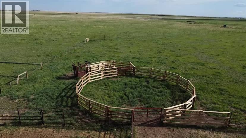 180082 Rge Rd 255, Rural Vulcan County, photo 2