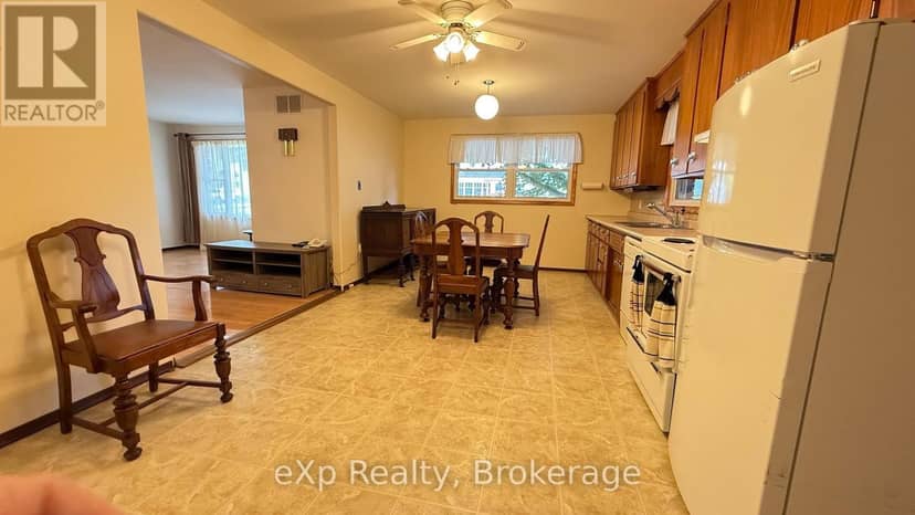 53 Maple Street — photo 9 of 32