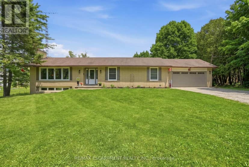 318 Freelton Road, Hamilton