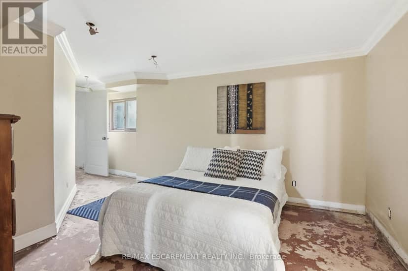 318 Freelton Road — photo 34 of 40