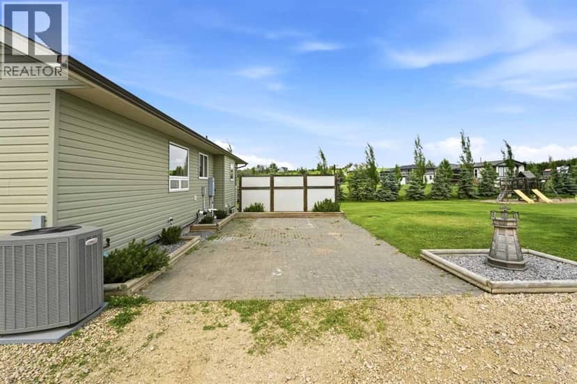 422045 Range Road 10 — photo 9 of 40