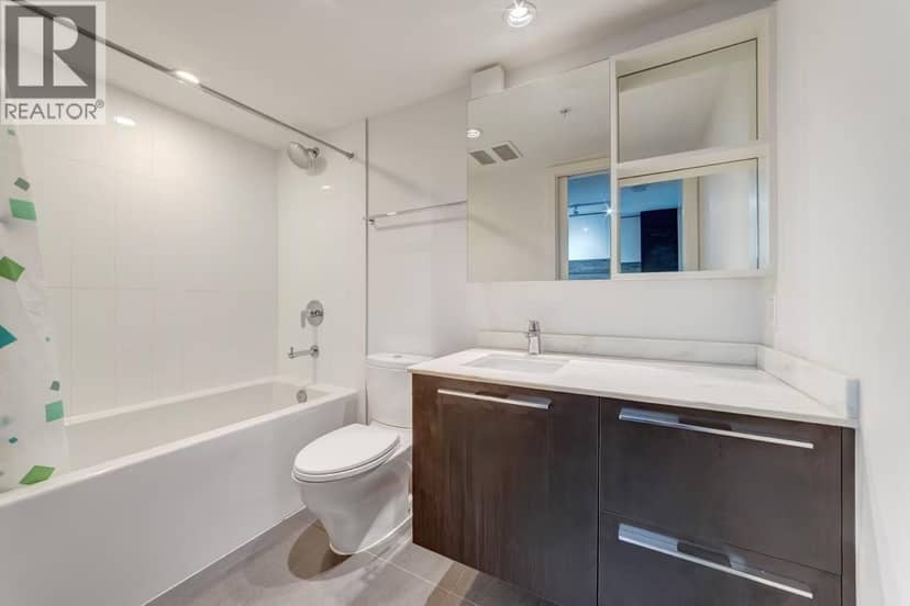 8031 NUNAVUT LANE, Vancouver, photo 2
