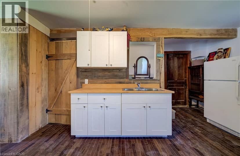 1242 Bruce Rd 1 — photo 14 of 40
