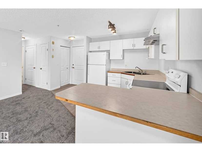 #218 10535 122 ST NW — photo 11 of 40