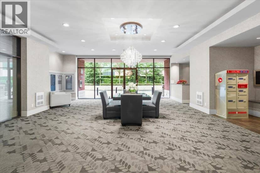 1804 2959 GLEN DRIVE, Coquitlam, photo 2