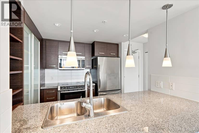 1804 2959 GLEN DRIVE, Coquitlam, photo 8