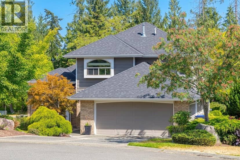 1191 Rosemount Close — photo 1 of 40