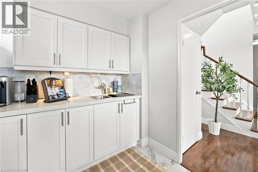 200 ROBERT SPECK Parkway Unit# PH1 — photo 26 of 40