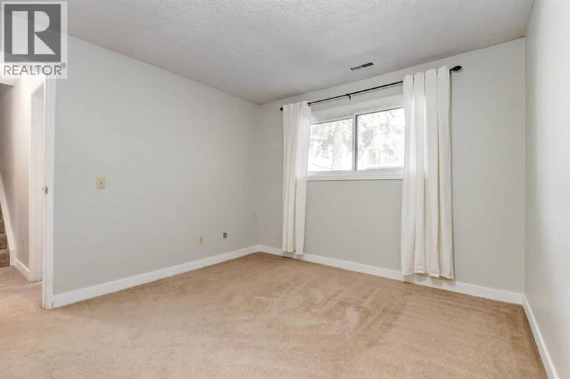 6, 4527 73 Street NW — photo 15 of 21