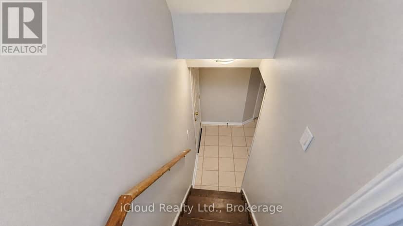 39 Manett Crescent — photo 30 of 40