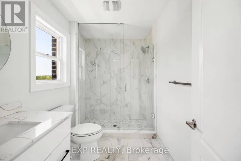 131 St George Street — photo 15 of 23