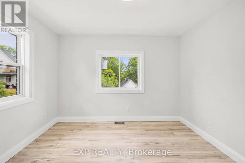 131 St George Street — photo 14 of 23