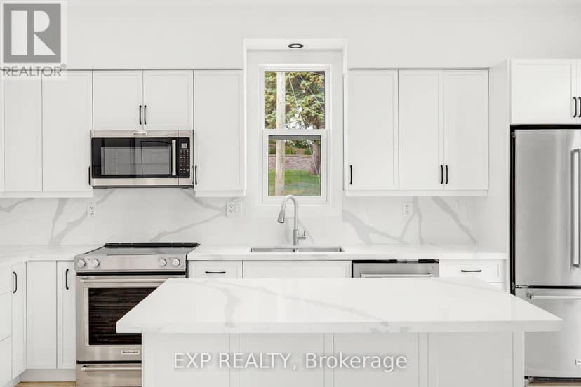 131 St George Street — photo 4 of 23