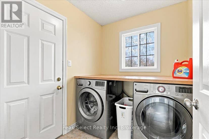 180 Ridgewood Crescent — photo 16 of 40