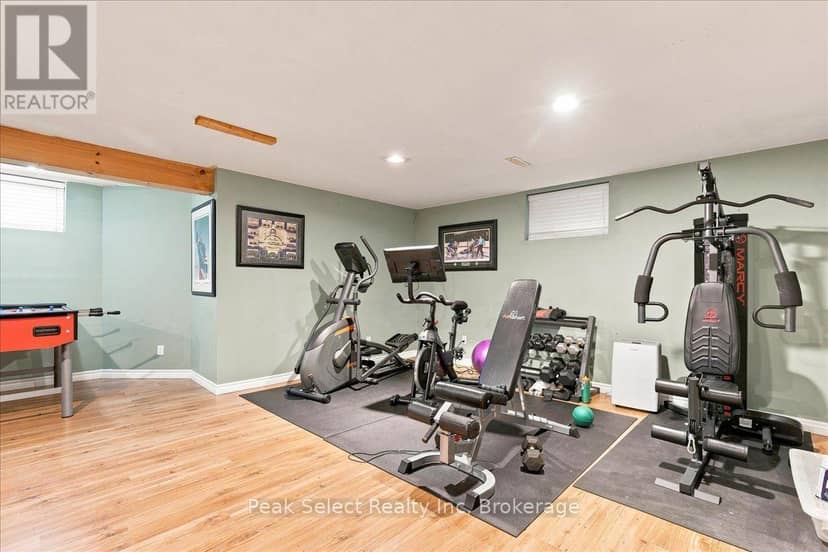 180 Ridgewood Crescent — photo 30 of 40