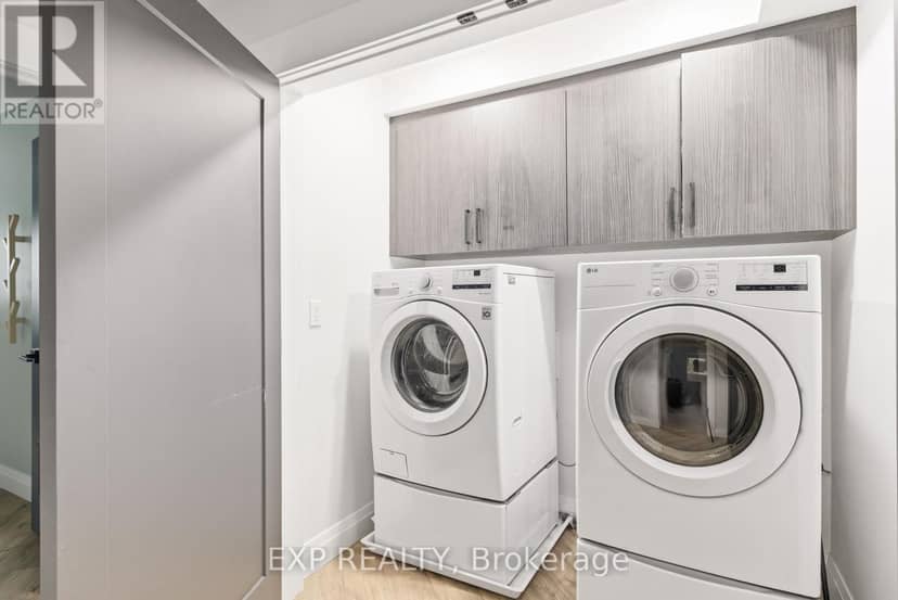 26 Huron Street — photo 17 of 40