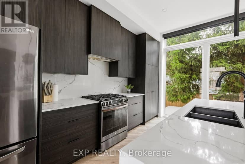 26 Huron Street — photo 8 of 40