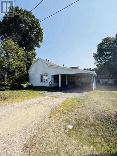 290 Second St N, Massey, photo 2
