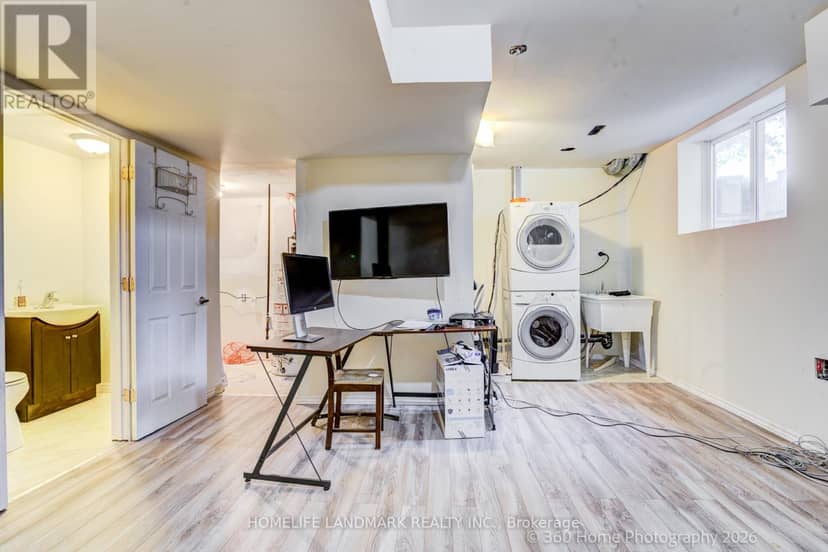 3 - 736 Kingston Road — photo 4 of 15