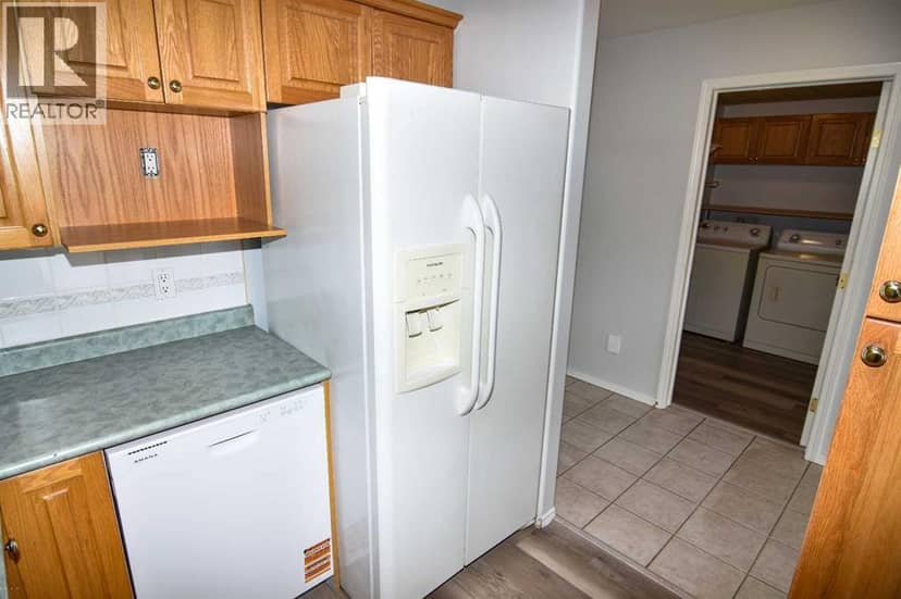 307, 43 Westlake Circle, Strathmore, photo 6