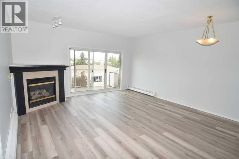 307, 43 Westlake Circle, Strathmore, photo 8