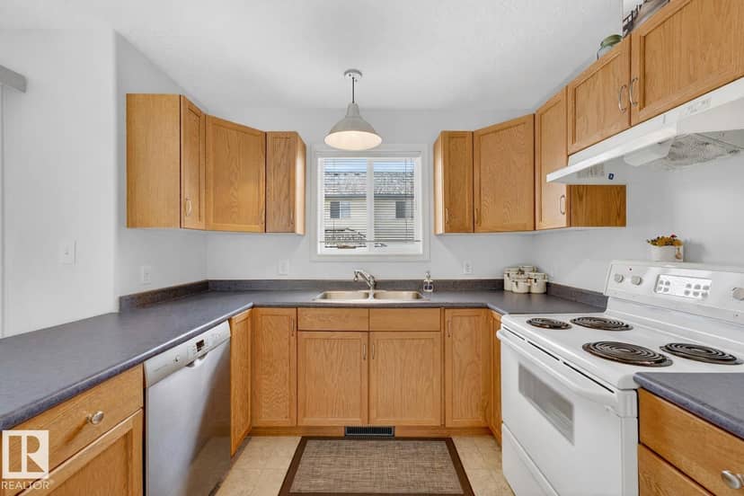 #16 225 Blackburn Dr SW — photo 9 of 31