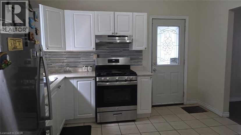 81 GREY Street — photo 11 of 40