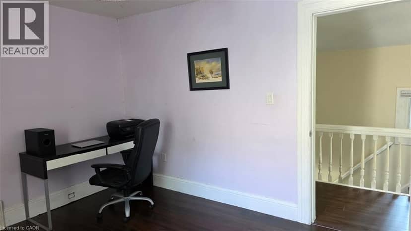 81 GREY Street — photo 31 of 40