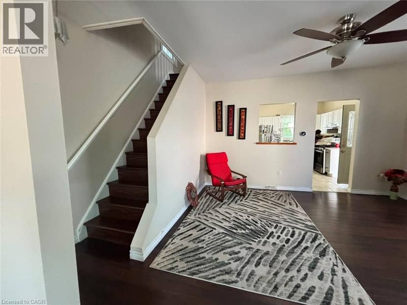 81 GREY Street — photo 15 of 40
