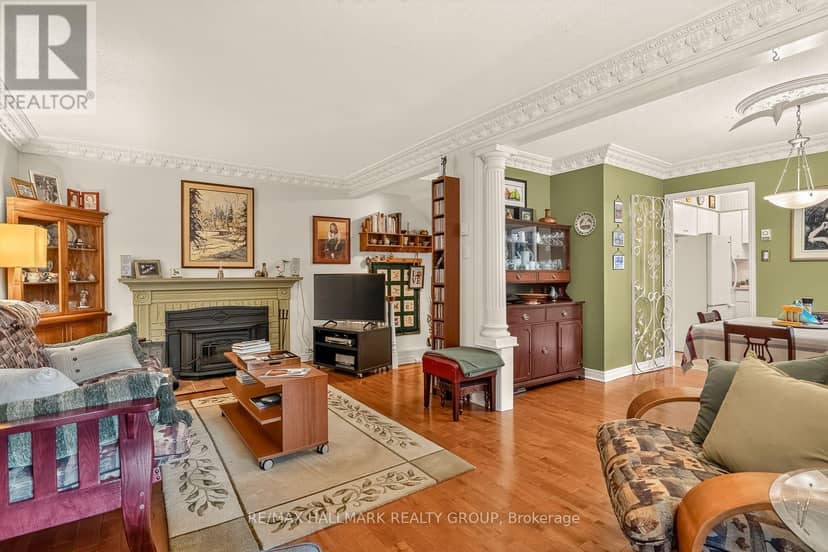 2 - 1898 Russell Road — photo 18 of 40
